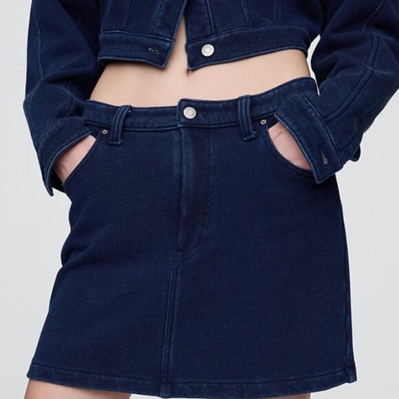 Gap Classic Blue Denim Jean Mini Skirt Size 8 - Picture 3 of 13